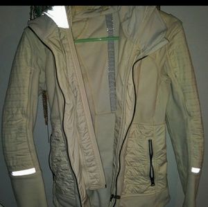 Lululemon size 4 jacket